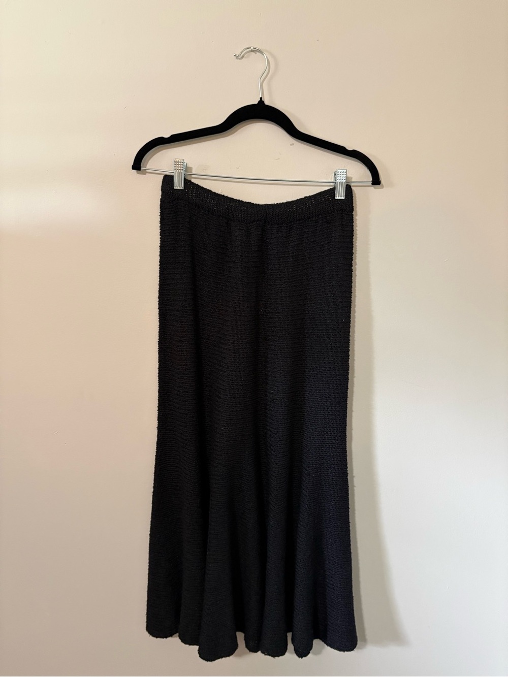 Black Textured Wide-Leg Knit Skirt